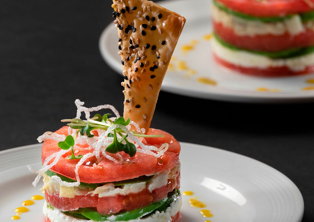 Terrina de Jitomate, Aguacate y Queso de Cabra