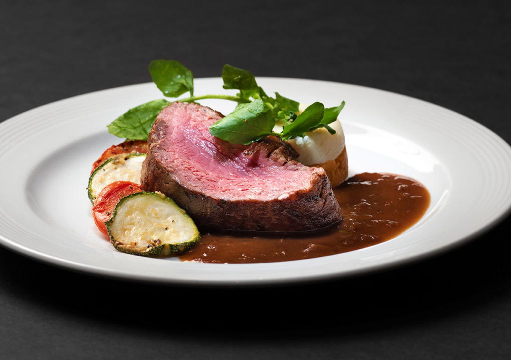 Platos Fuertes, Filete al Vino Tinto y 3 Pimientas